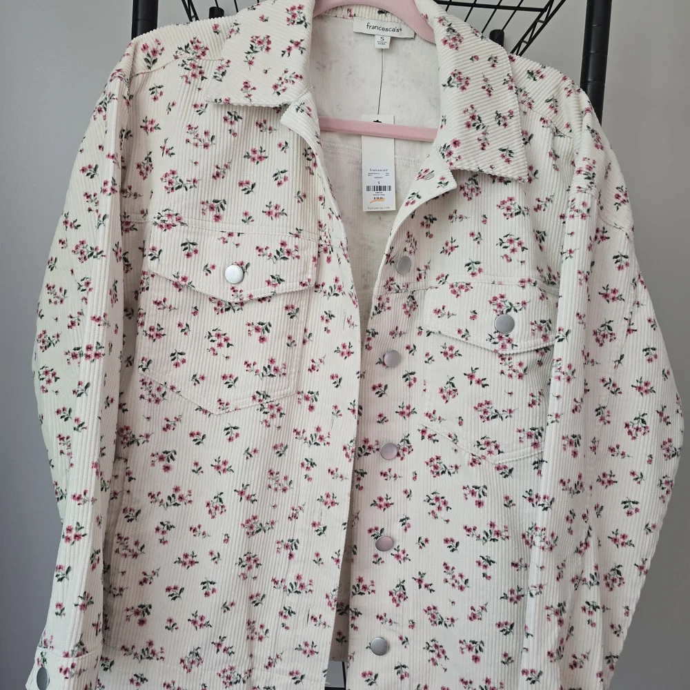 NWT Francescas Pink and Cream Floral Jean Jacket Oversized - Picture 2 of 4
